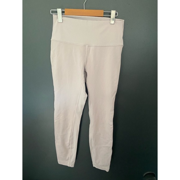 Lululemon wunderunder size 8 28” - Picture 4 of 5